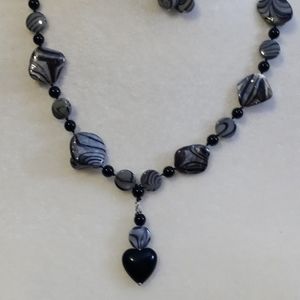 AVAILABLE -Handcrafted by Lindi Black&Grey polished shells Necklace sets.